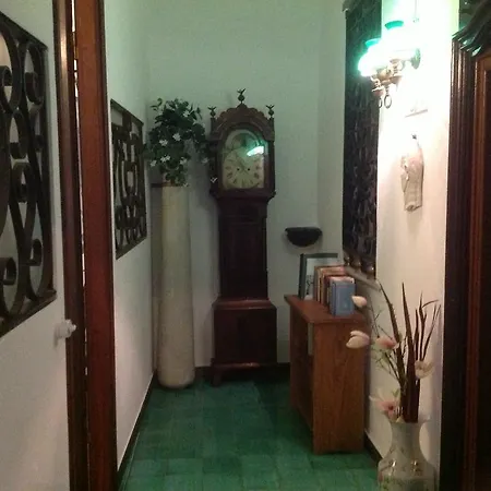 Palazzo Manfredi Tatil Evi