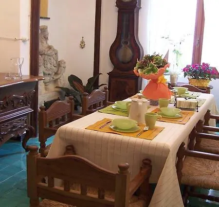 Palazzo Manfredi Tatil Evi Pieve di Teco