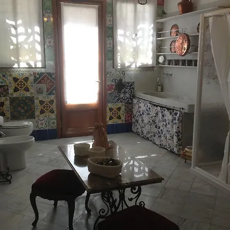 Palazzo Manfredi Tatil Evi Pieve di Teco